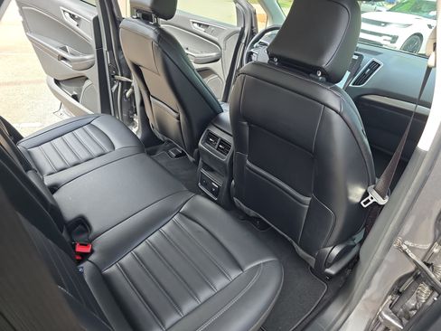 Used 2024 Ford Edge SEL w/ Convenience Package AWD/4WD image 11