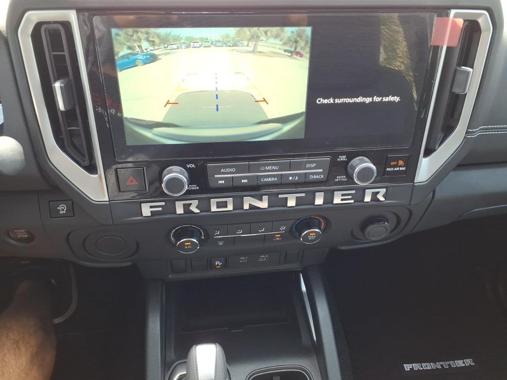 Used 2026 Nissan Frontier SV RWD image 15