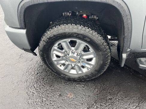 Used 2024 Chevrolet Silverado 2500 High Country w/ High Country Premium Package image 34