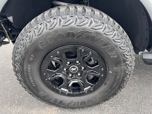 Used 2021 Ford Bronco Wildtrak image 12