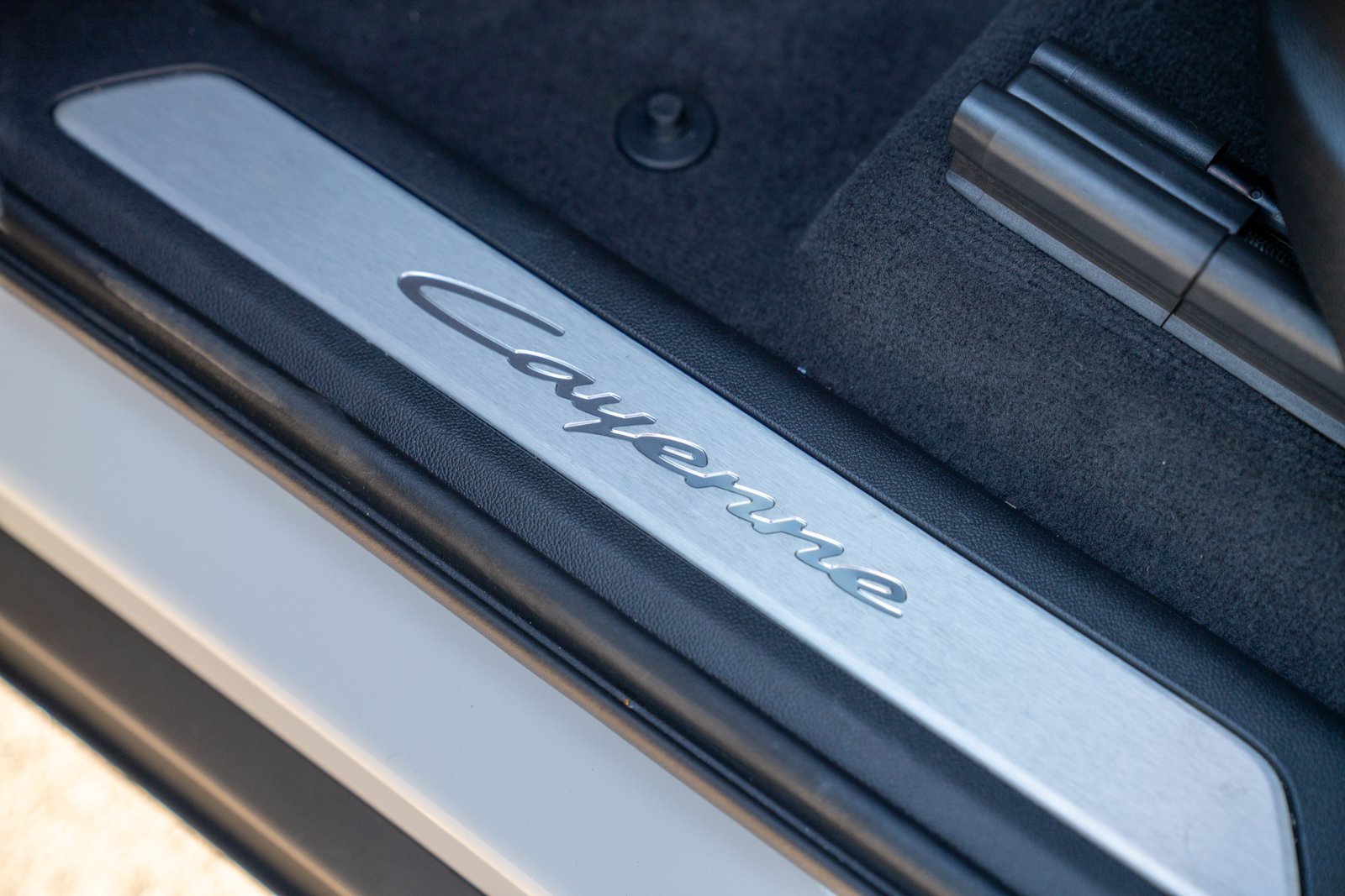 Certified 2024 Porsche Cayenne AWD/4WD image 12