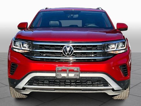 Used 2022 Volkswagen Atlas Cross Sport SE image 3