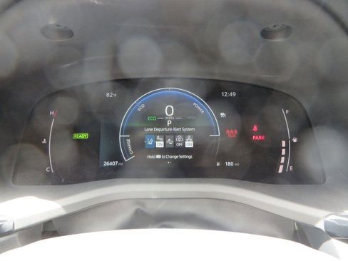 Used 2025 Toyota Camry SE image 16