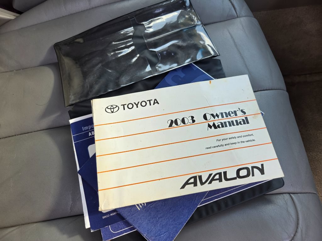 Used 2003 Toyota Avalon XLS FWD image 40