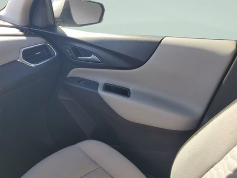 Used 2018 Chevrolet Equinox LT image 13