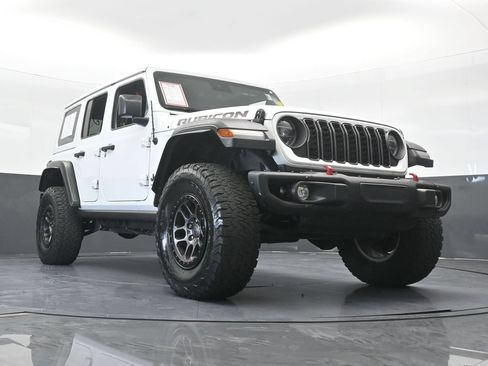 Used 2022 Jeep Wrangler Unlimited Rubicon w/ Xtreme Recon 35" Tire Package AWD/4WD image 66