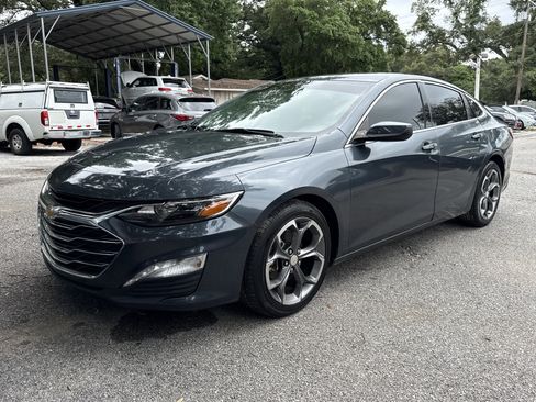 Used 2021 Chevrolet Malibu LT FWD image 1