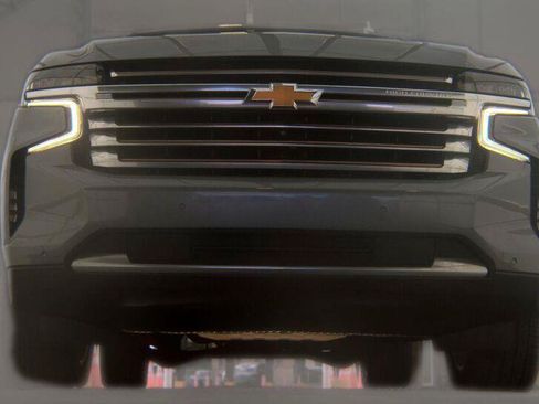 Used 2022 Chevrolet Suburban High Country RWD image 6