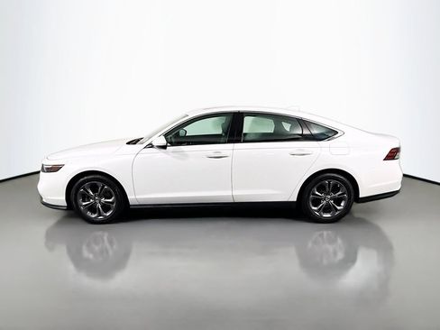 Used 2023 Honda Accord EX image 4