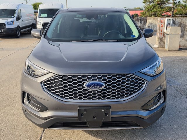 Used 2024 Ford Edge SEL w/ Convenience Package AWD/4WD image 2