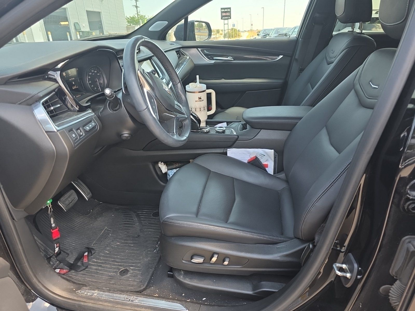 Used 2023 Cadillac XT5 Sportv w/ Technology Package AWD/4WD image 8