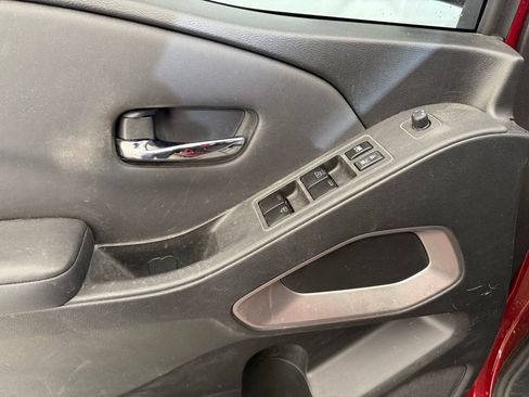 Used 2022 Nissan Frontier SV RWD image 9