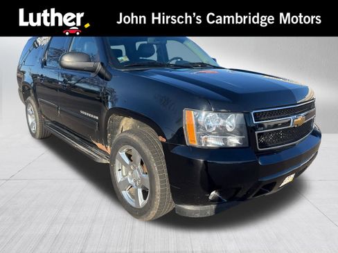 Used 2011 Chevrolet Suburban LT w/ Luxury Package image 1