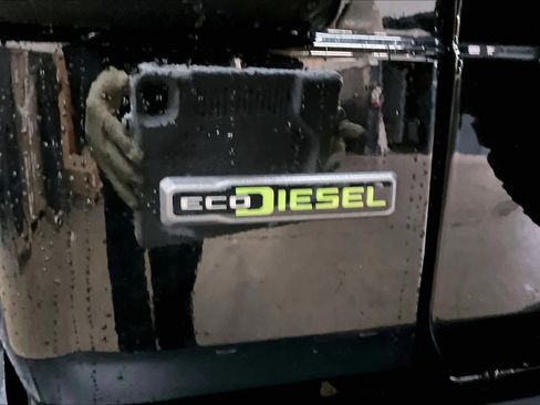 Used 2023 Jeep Wrangler Unlimited Rubicon w/ Cold Weather Group image 11