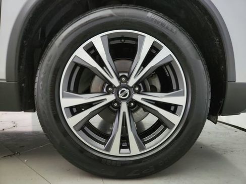 Used 2019 Nissan Rogue SV w/ Sun & Sound Touring Package AWD/4WD image 38