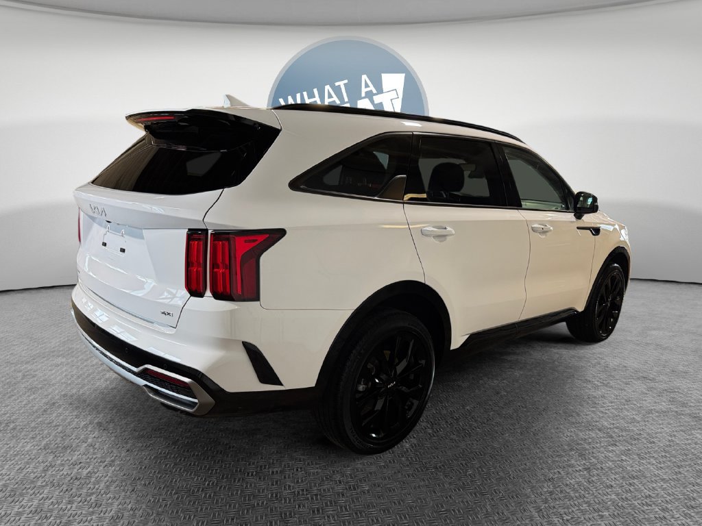 Certified 2023 Kia Sorento SX AWD/4WD image 3