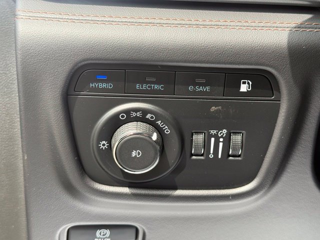 Used 2023 Jeep Grand Cherokee Summit AWD/4WD image 23