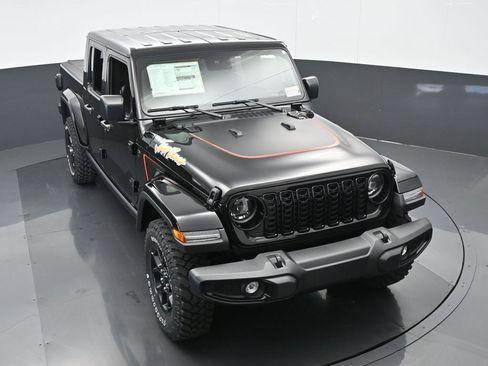 Used 2024 Jeep Gladiator Sport image 47