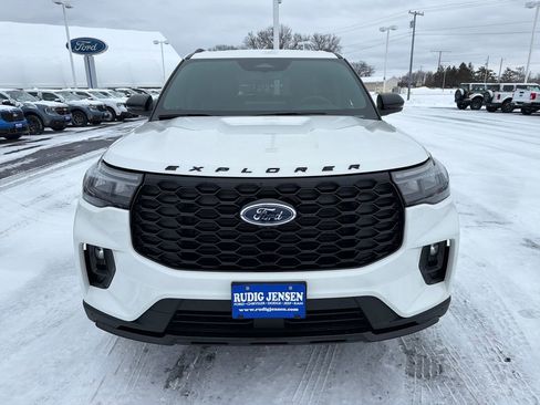 New 2026 Ford Explorer ST-Line w/ ST-Line Street Pack image 8