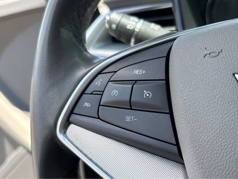 Used 2021 Cadillac XT5 Premium Luxury FWD image 9