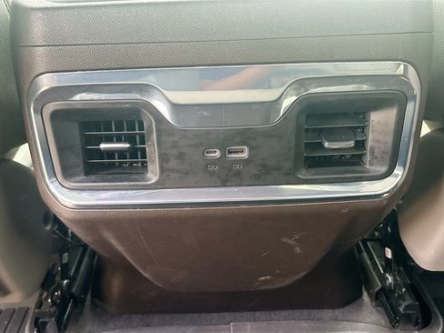 Used 2025 Chevrolet Silverado 1500 LTZ AWD/4WD image 25