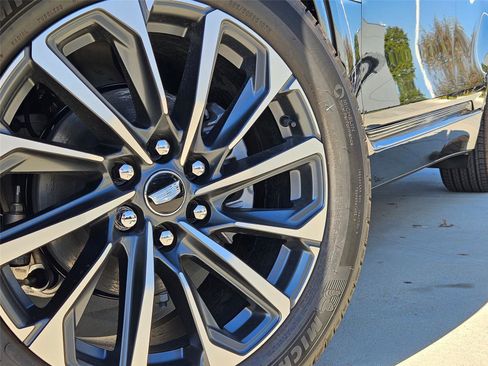 New 2026 Cadillac Lyriq Premium Sport w/ LPO, Floor Liner Package AWD/4WD image 8