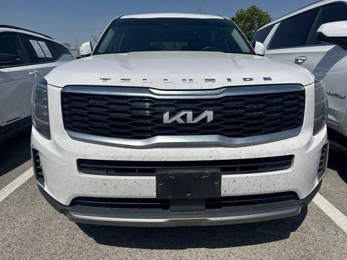 Used 2022 Kia Telluride EX w/ EX Premium Package FWD image 4