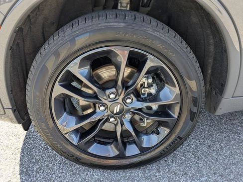 Used 2025 Dodge Durango GT AWD/4WD image 16