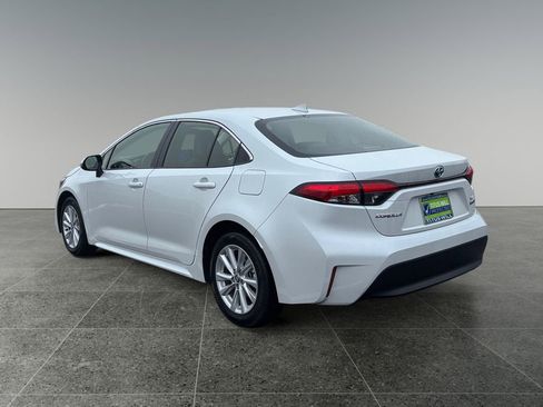 Used 2023 Toyota Corolla XLE image 5