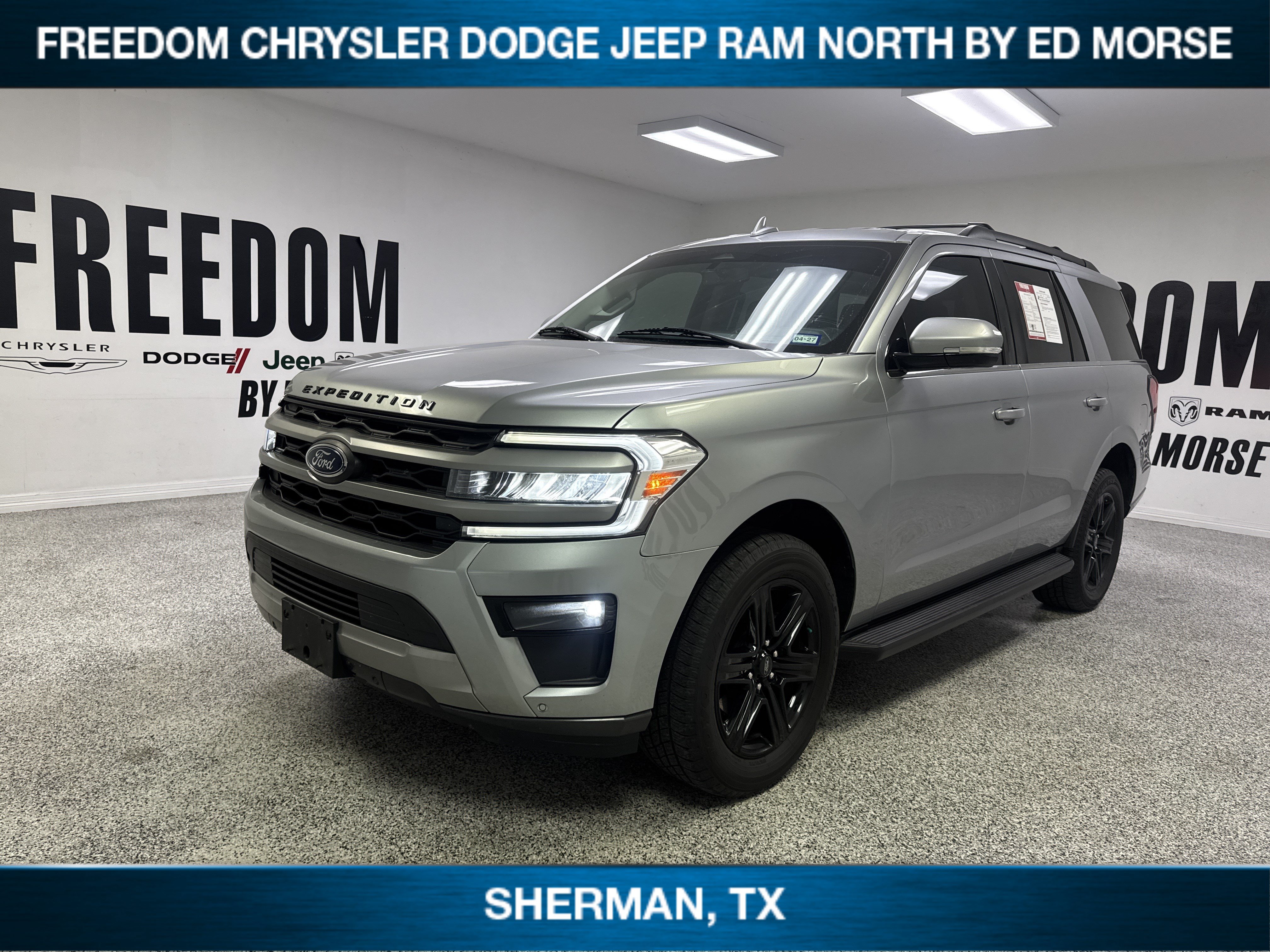Used 2024 Ford Expedition XLT RWD image 1