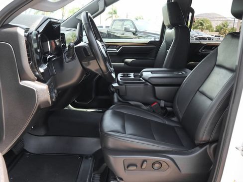 Used 2025 Chevrolet Silverado 1500 LT w/ Leather Package AWD/4WD image 21