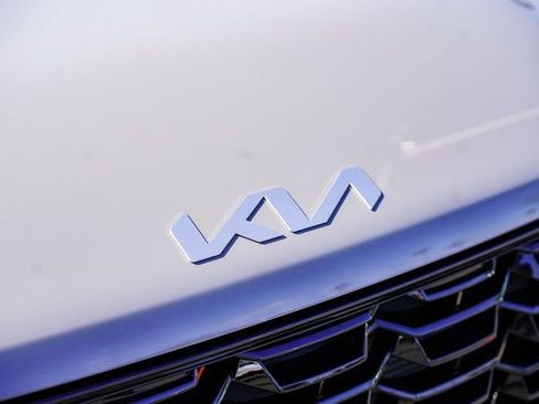 New 2026 Kia Sorento S image 12