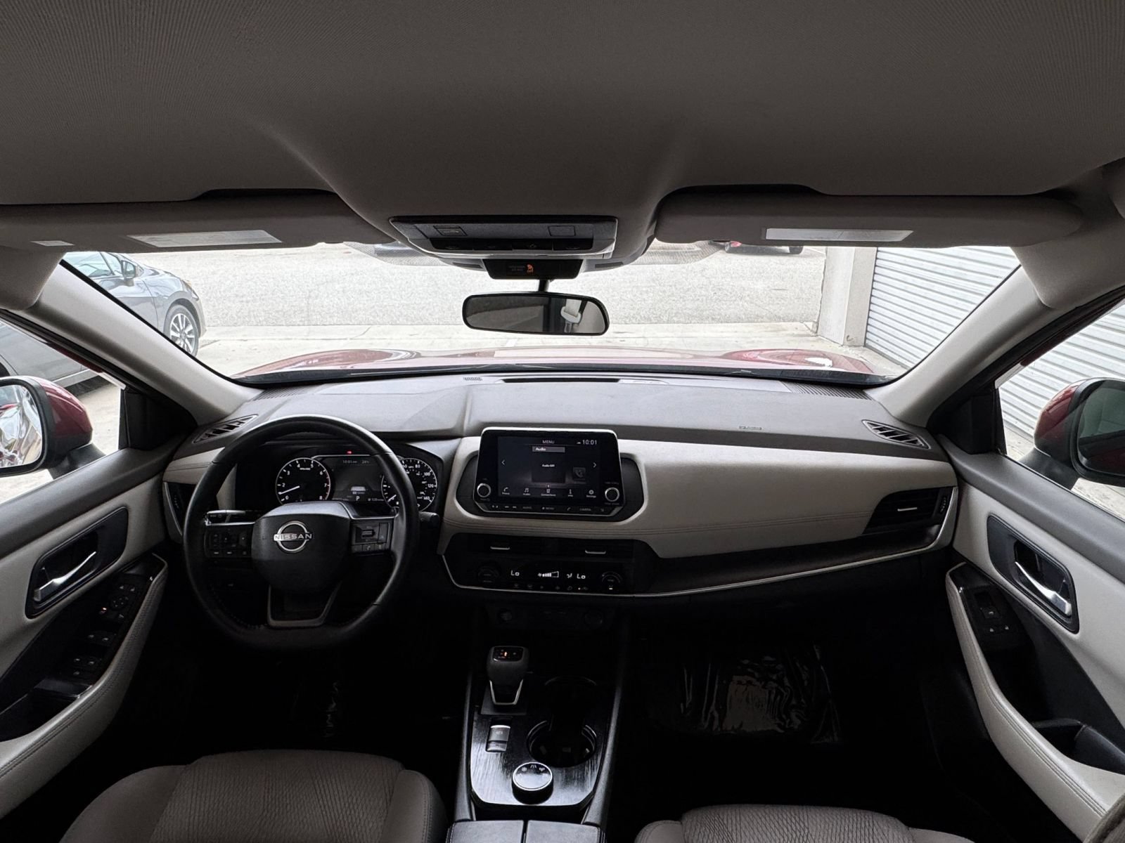 Used 2025 Nissan Rogue SV AWD/4WD image 34