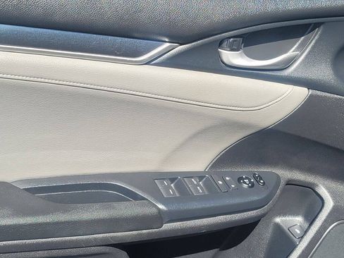 Used 2017 Honda Civic EX image 10
