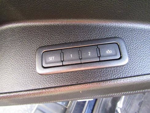 Used 2019 Chevrolet Suburban LT w/ LT Signature Package image 12