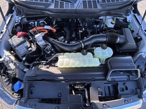 New 2025 Ford F150 Lariat w/ Equipment Group 501A Mid image 34