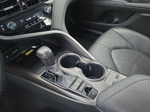 Used 2024 Toyota Camry XSE image 26