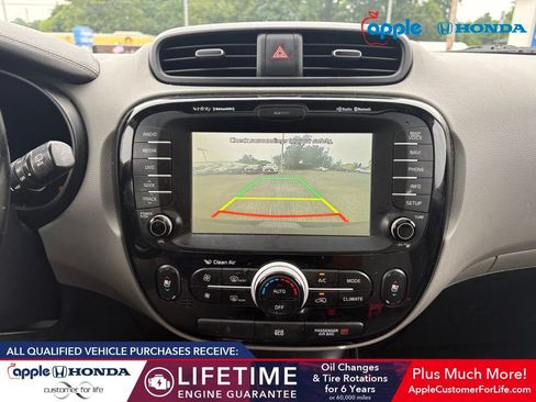 Used 2016 Kia Soul + w/ Primo Package FWD image 9