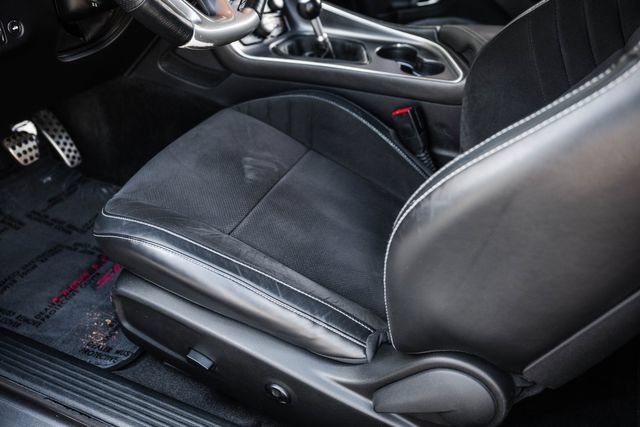 Used 2015 Dodge Challenger SRT w/ Technology Group RWD image 69