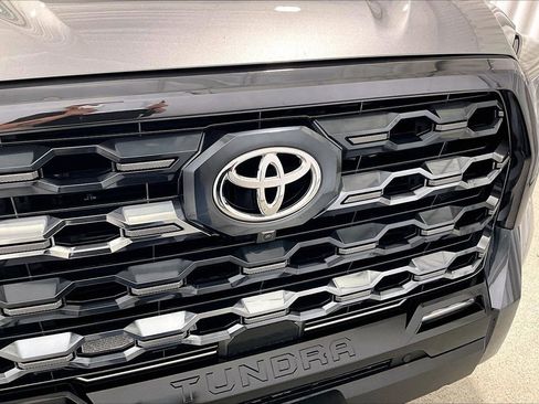 Used 2025 Toyota Tundra Platinum AWD/4WD image 30