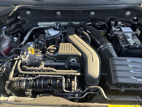 New 2026 Volkswagen Taos SEL AWD/4WD image 17