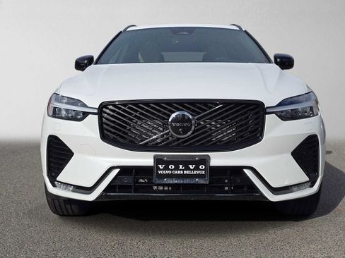 Used 2026 Volvo XC60 B5 Plus w/ Climate Package AWD/4WD image 8