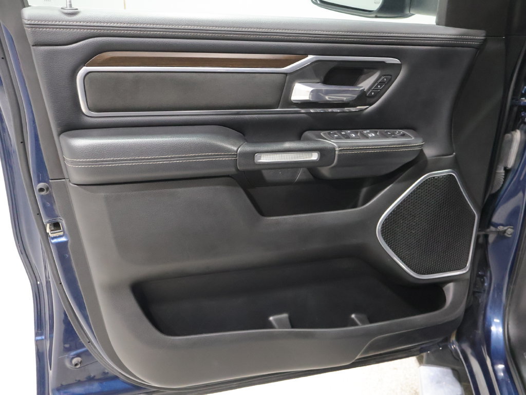 Used 2022 RAM 1500 Laramie AWD/4WD image 12