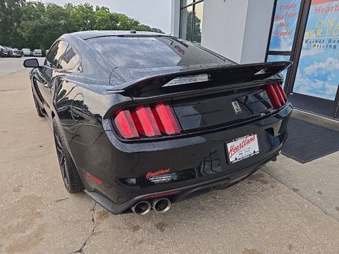 Used 2019 Ford Mustang Shelby GT350 w/ Technology Package RWD image 8