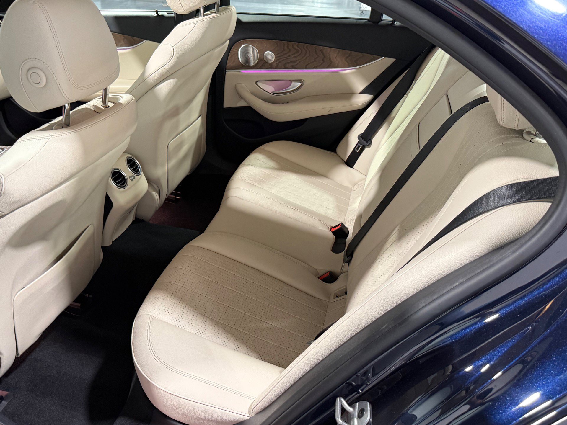 Used 2023 Mercedes-Benz E 350 4MATIC Sedan w/ Premium Package image 58