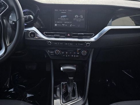 Certified 2022 Kia Niro LXS image 13