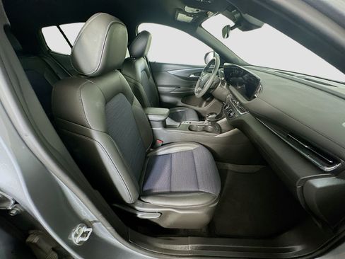 Used 2025 Buick Envista Preferred FWD image 30