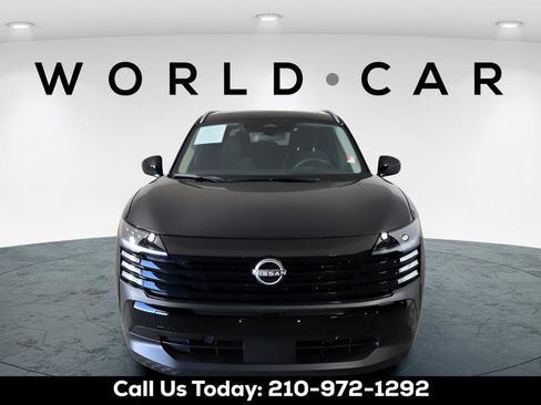 Used 2025 Nissan Kicks SV w/ SV Premium Package FWD image 9