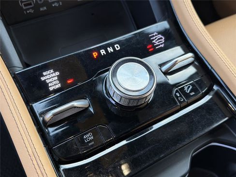 Used 2024 Jeep Grand Cherokee L Summit image 38