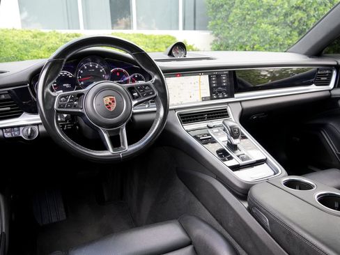 Used 2018 Porsche Panamera 4 AWD/4WD image 5